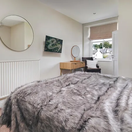 Rosemount District Townhouse With Hot Tub Windermere