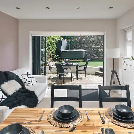 Σπίτι διακοπών Rosemount District Townhouse With Hot Tub - Ridgestone