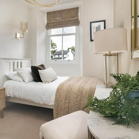 Rosemount District Townhouse With Hot Tub Holiday home Windermere