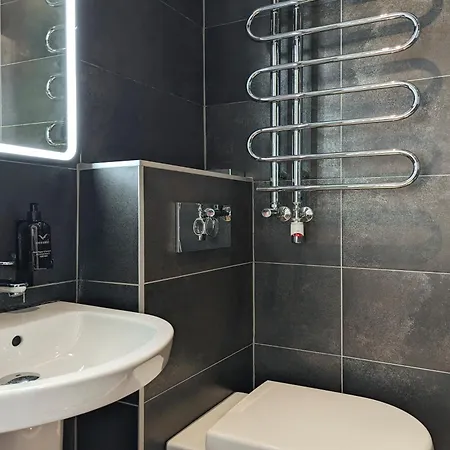 Rosemount District Townhouse With Hot Tub