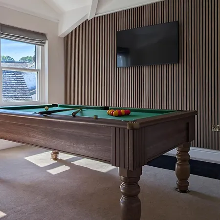 Dom wakacyjny Rosemount District Townhouse With Hot Tub - Ridgestone