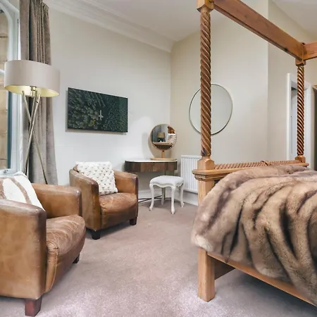 Semesterbostad Rosemount District Townhouse With Hot Tub - Ridgestone