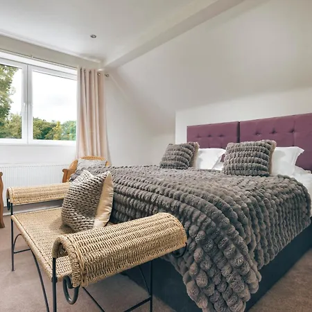 Rosemount District Townhouse With Hot Tub - Ridgestone Windermere